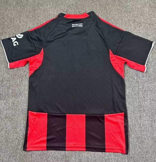 Eintracht Frankfurt 2025/2026 home shirt