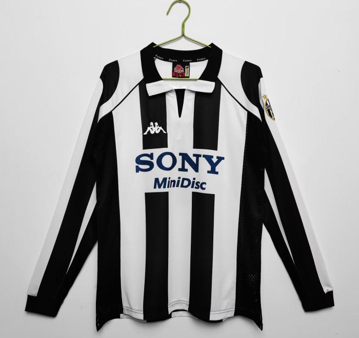 Juventus 1997/1998 home retro shirt (long sleeve)