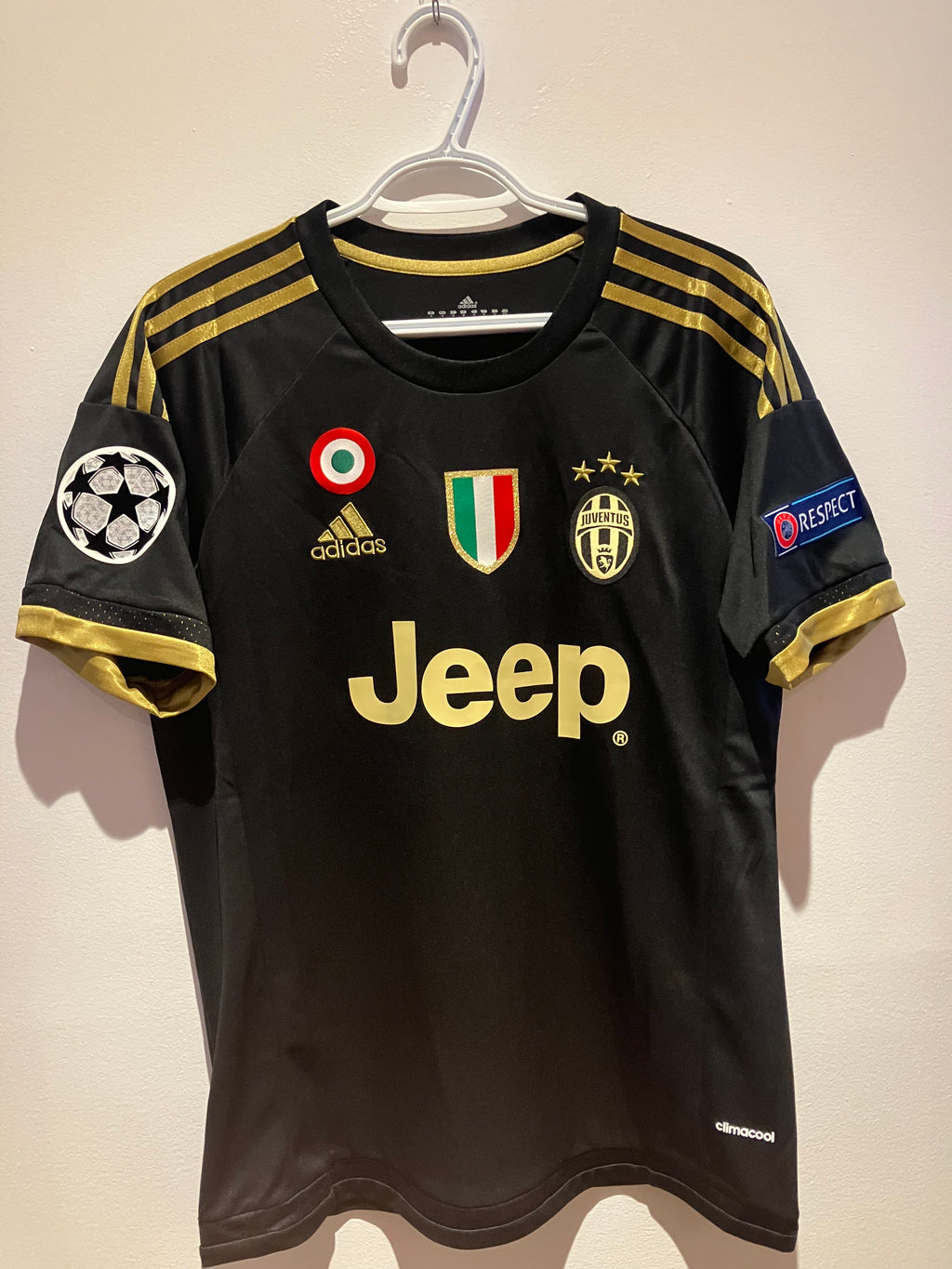 Juventus 2015/2016 retro third shirt