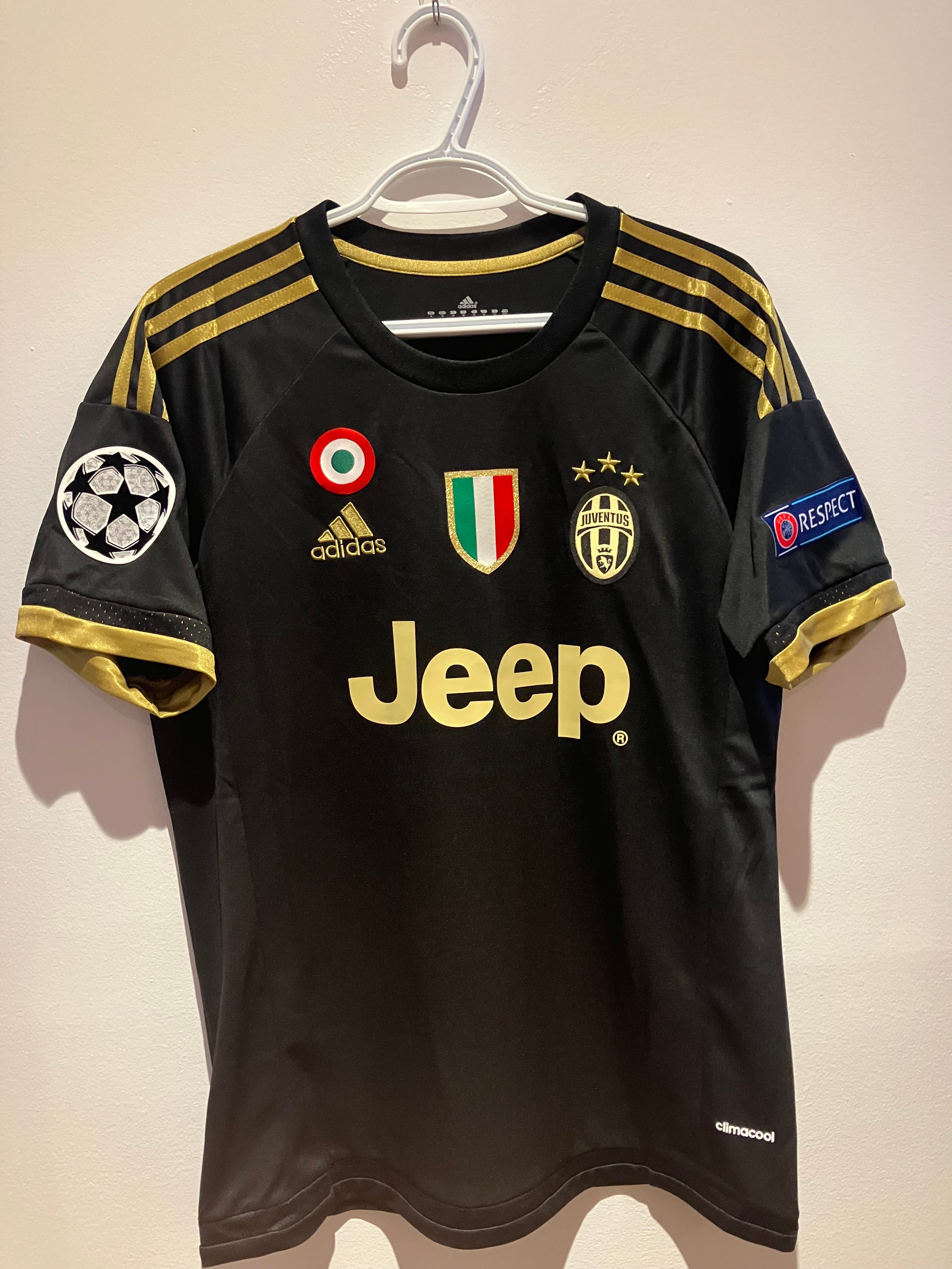 Juventus 2015/2016 retro third shirt
